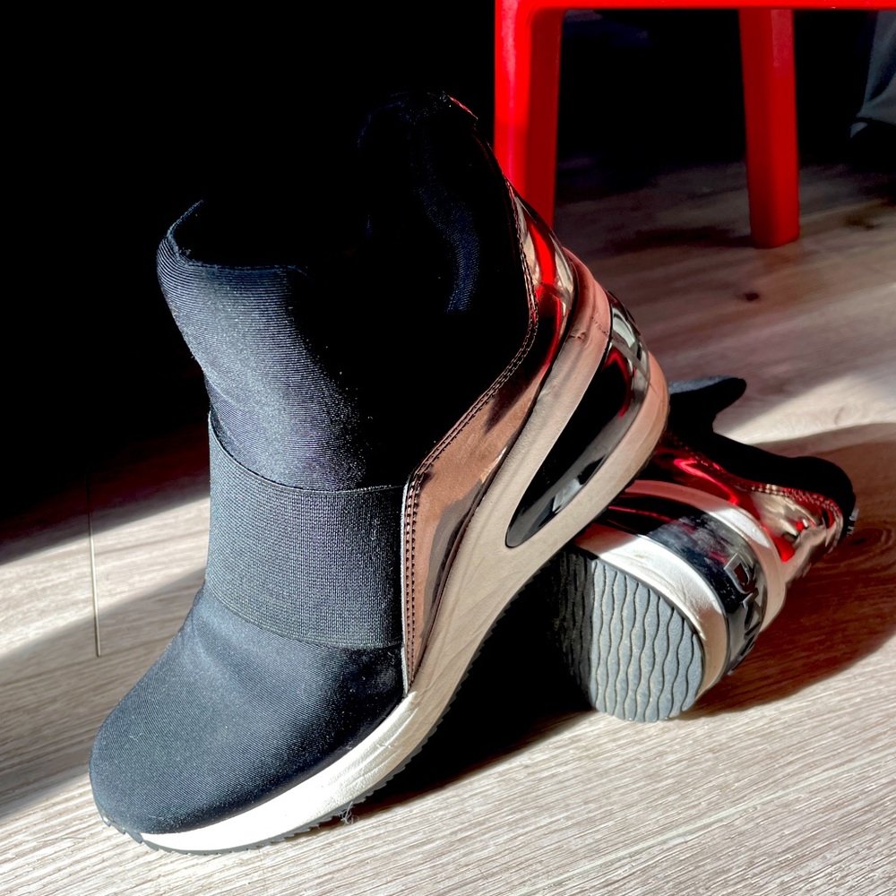 DKNY hidden heel sneaker